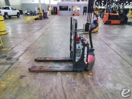 2021 Raymond 8210