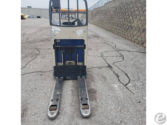 2018 Crown RT4020 Electric Forklift - 123Forklift