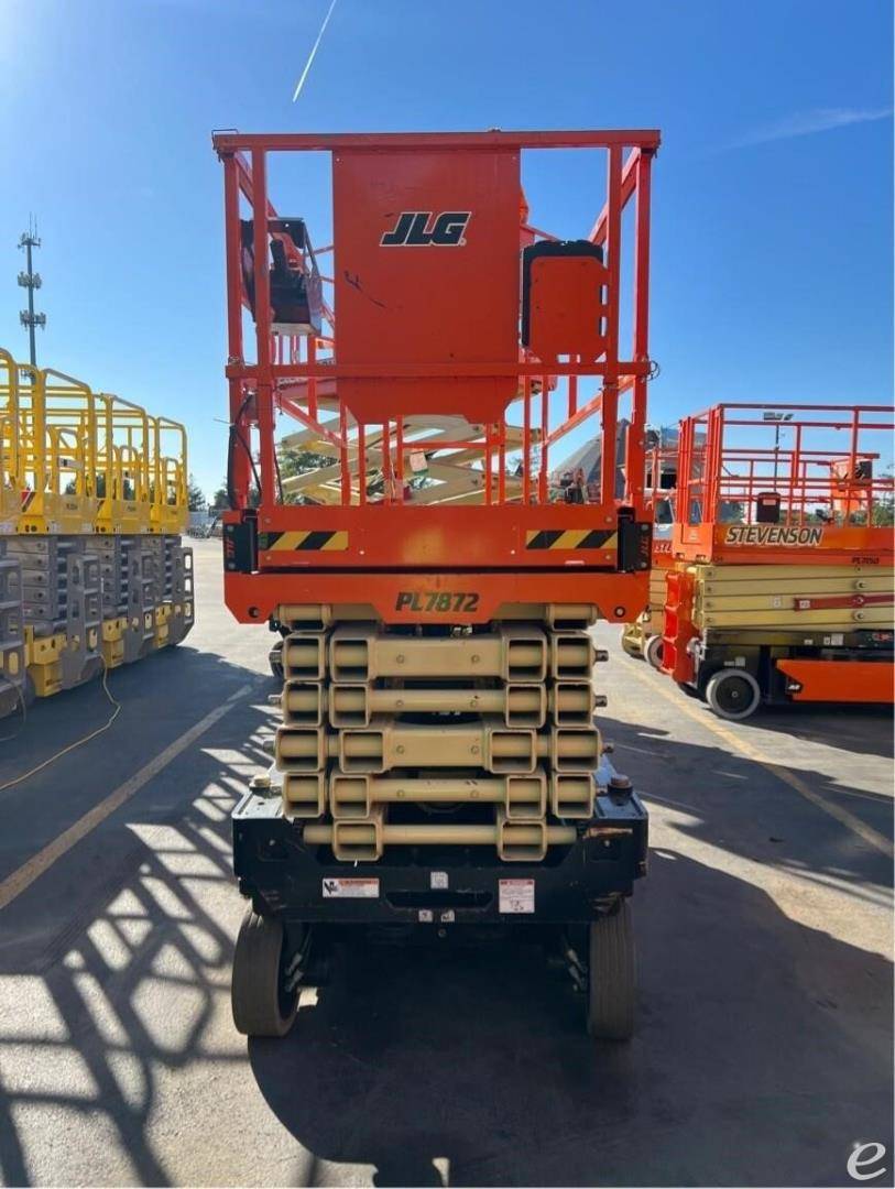 2021 JLG R4045
