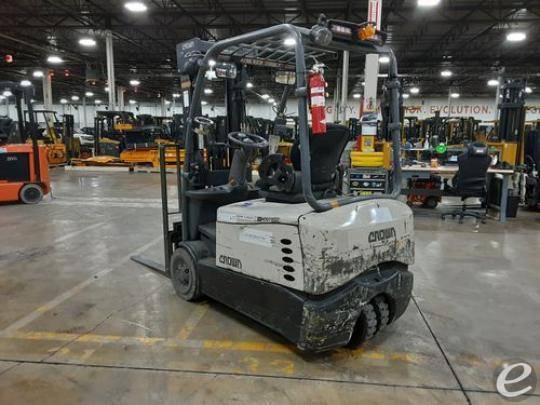 2016 Crown SC5245-40 Electric Forklift - 123Forklift