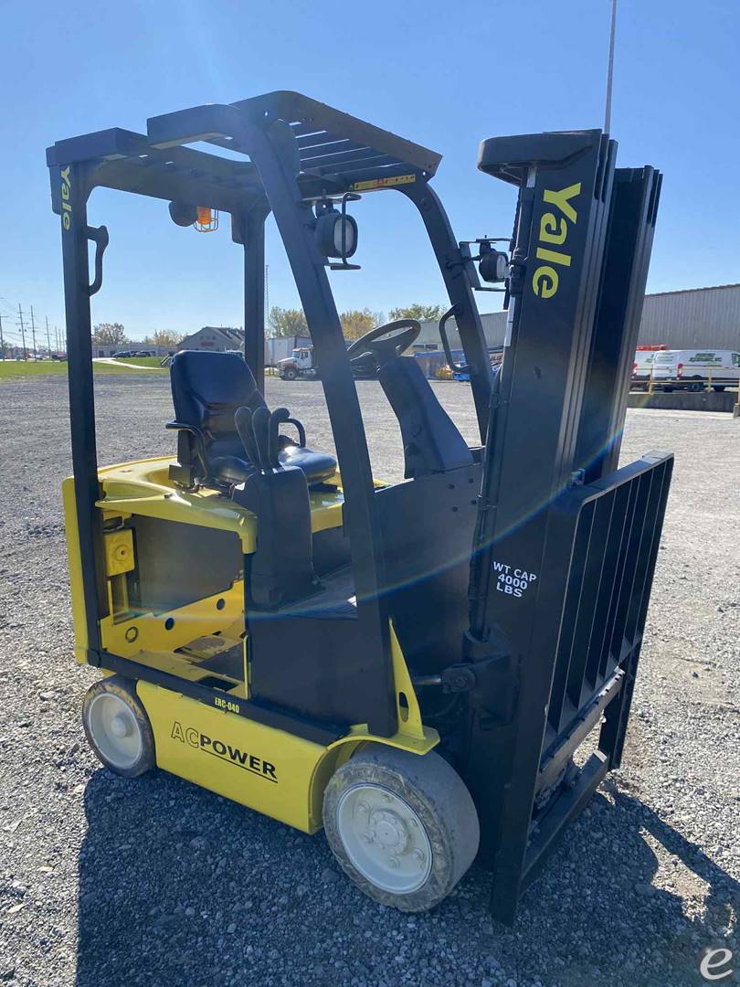 2017 Yale ERC-040VAN