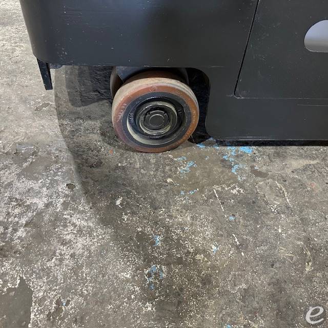 2018 Yale NR045EB