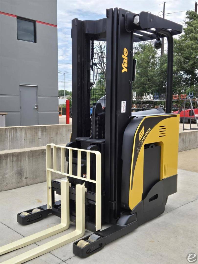 2018 Yale NR045EB Electric Reach Truck - 123Forklift
