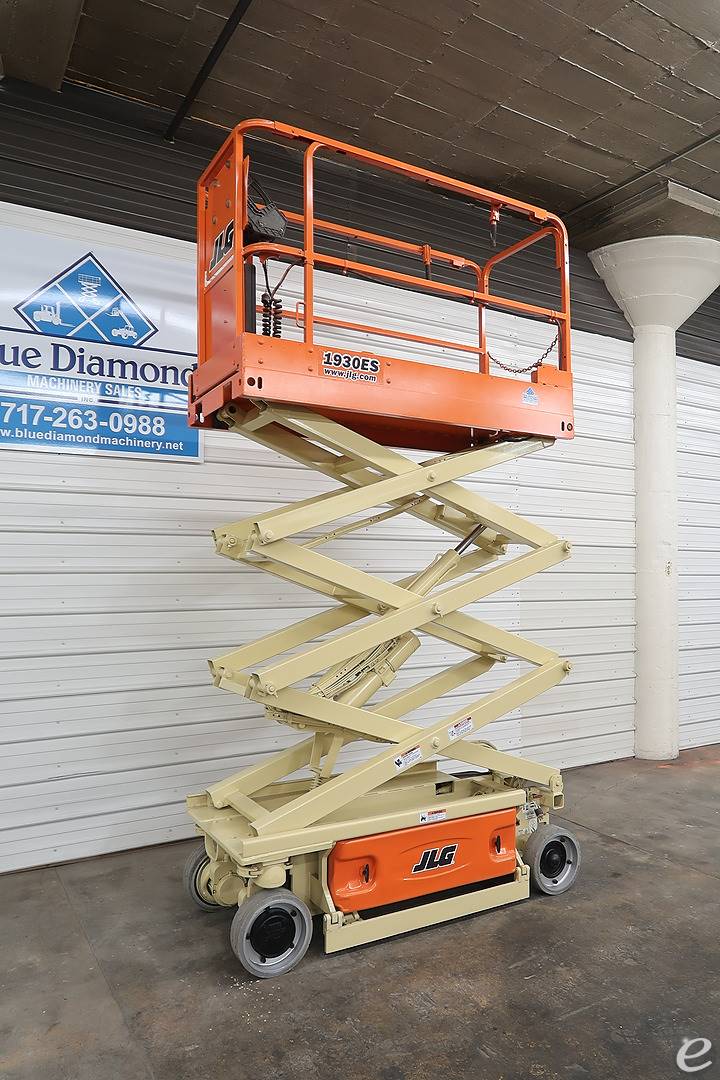 2009 JLG 1930ES