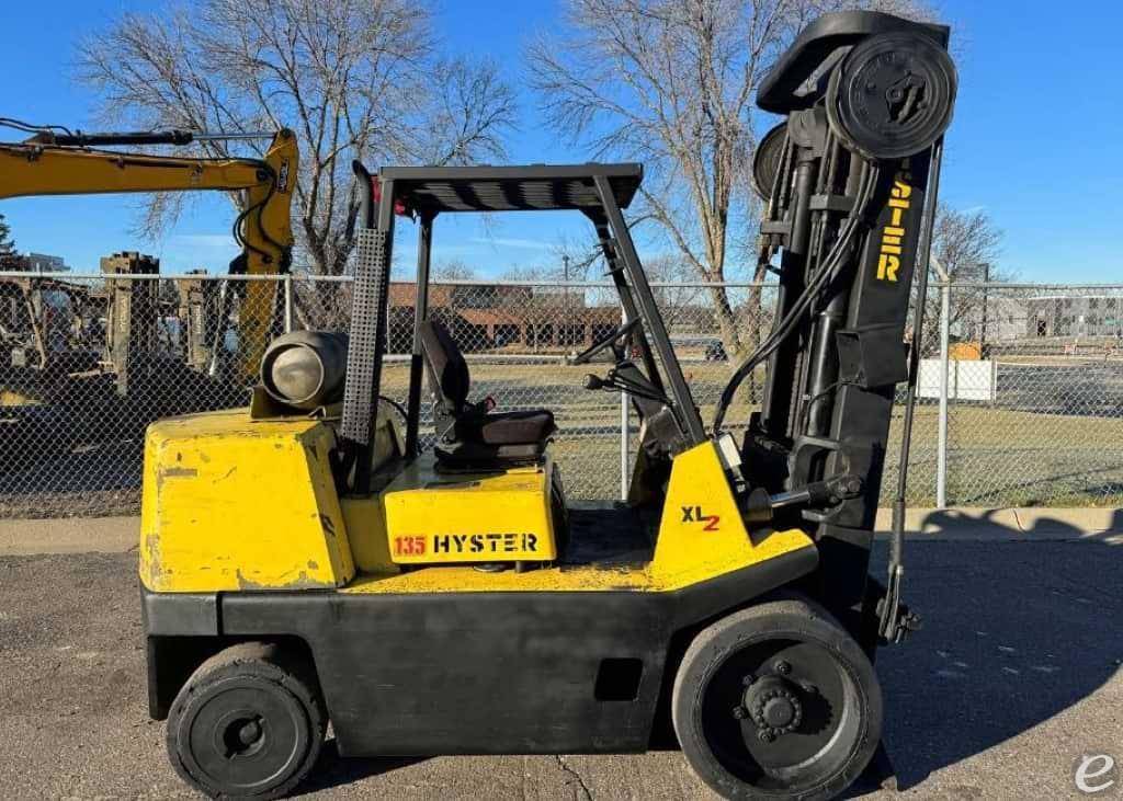 1996 Hyster S135XL Cushion Tire Forklift - 123Forklift