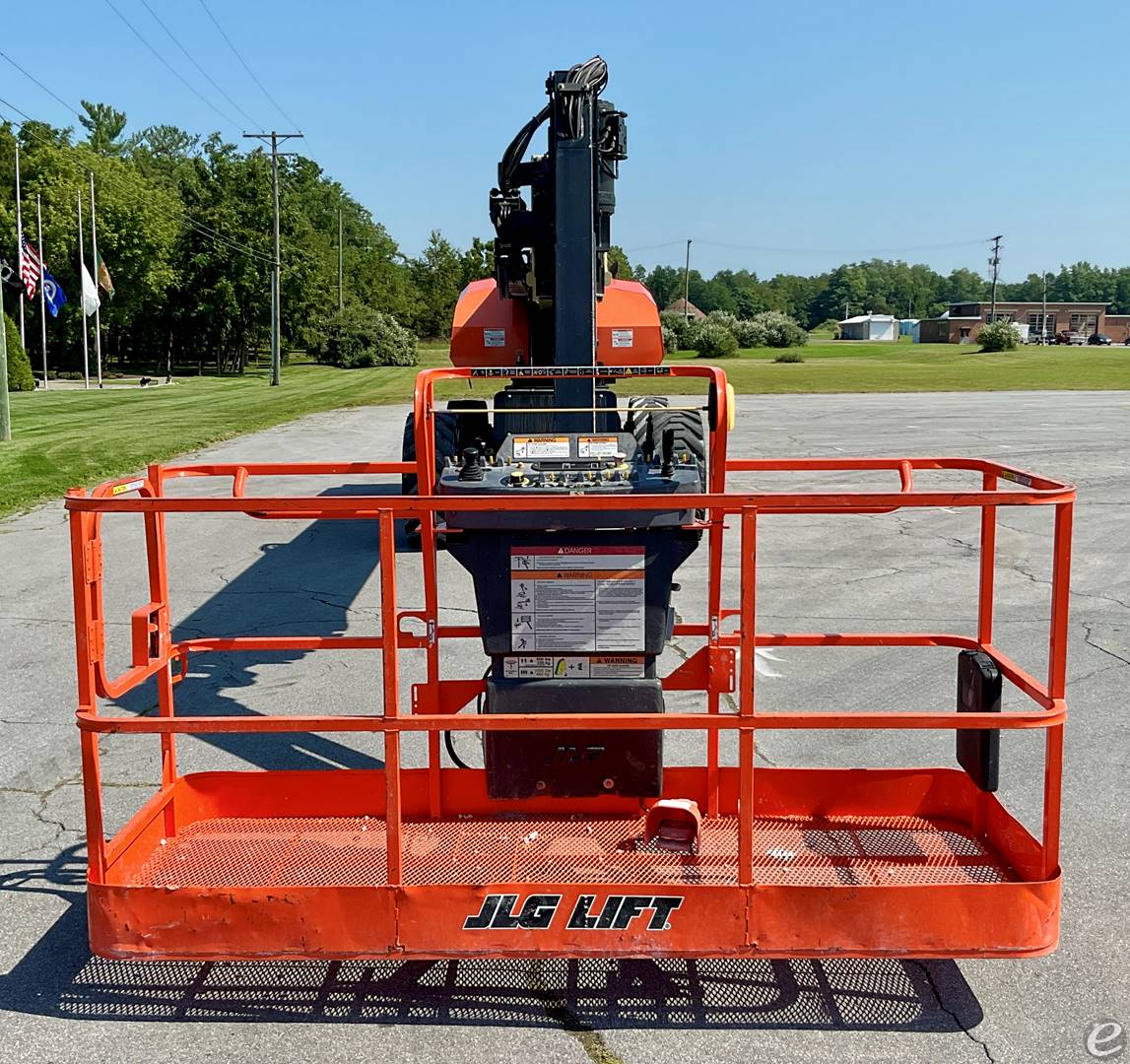 2015 JLG 1200SJP