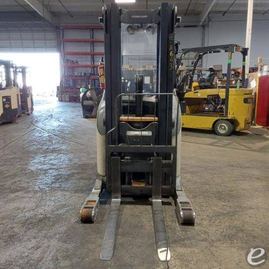2016 Crown RR5725-45