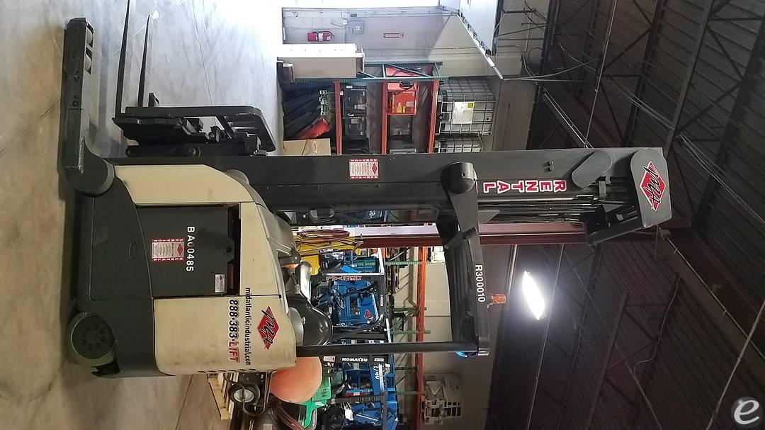 2008 Crown RD5225-30 Gasoline Reach...