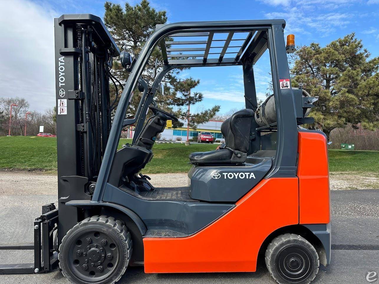 2011 Toyota 8FGCU25 LP Gas Forklift...