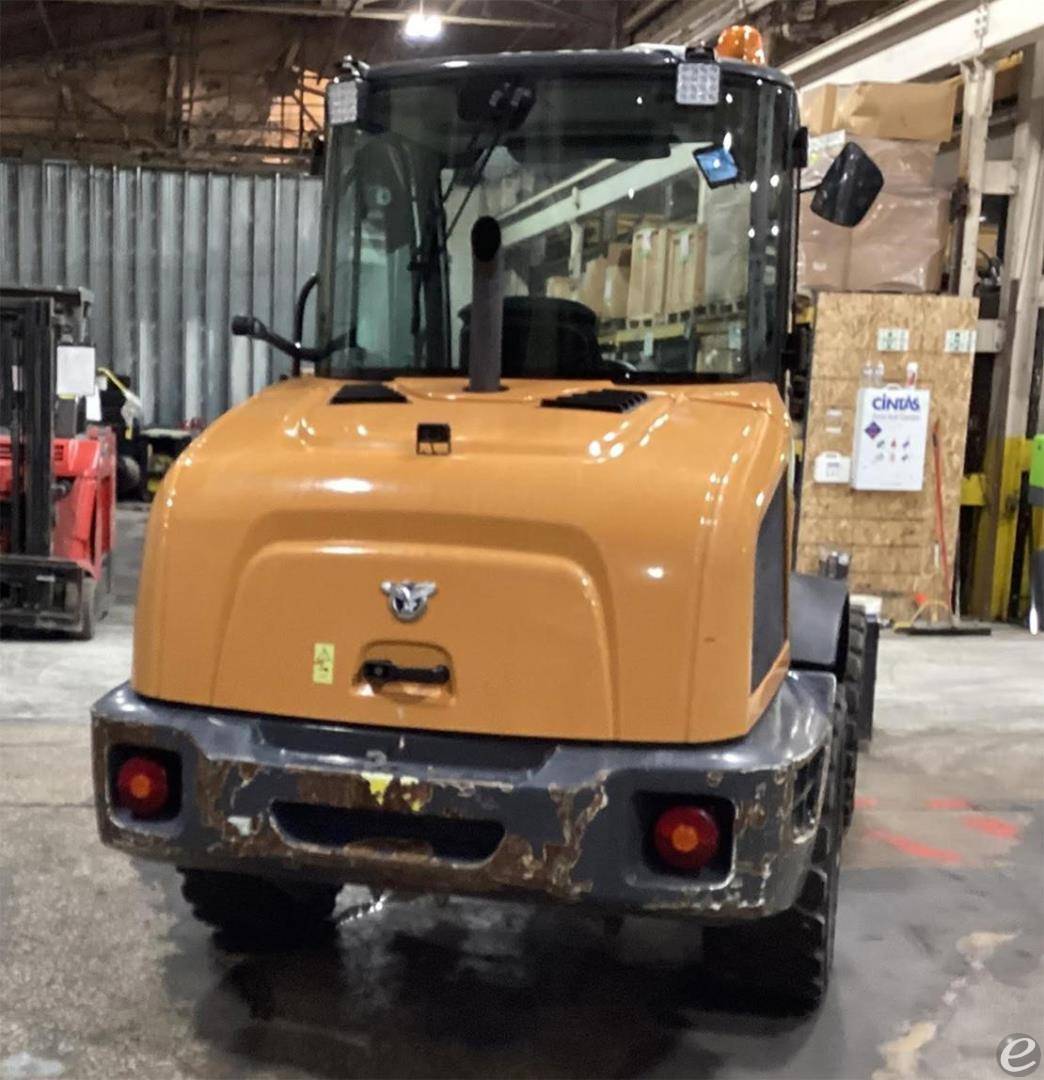 2021 Case 121F