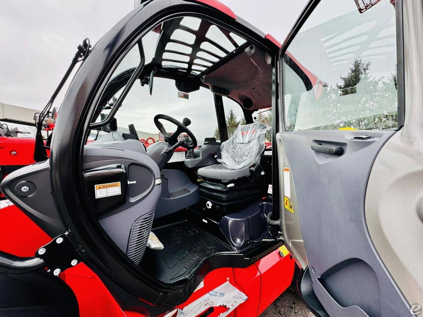 2025 Manitou MHT790
