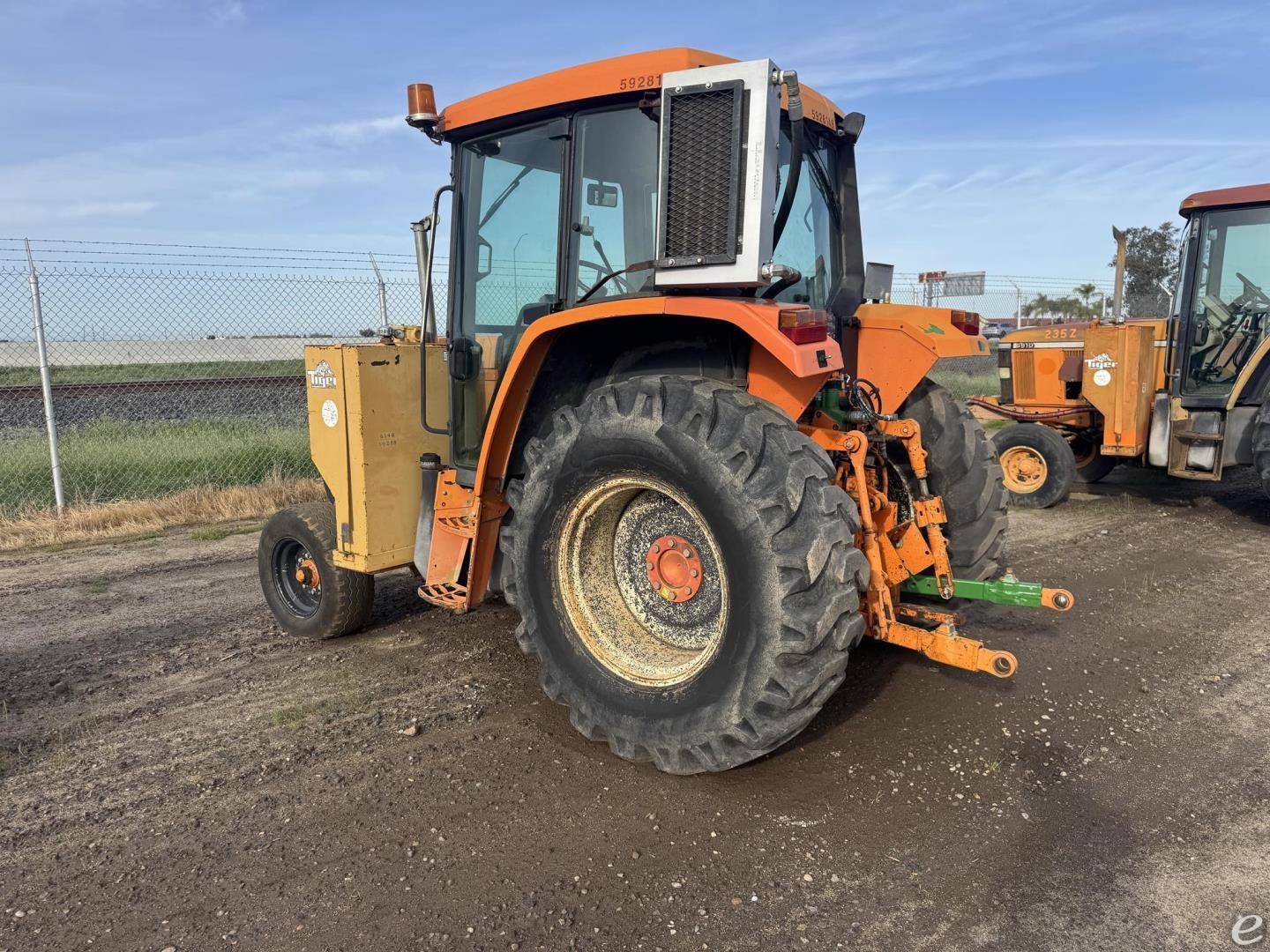John Deere 6410