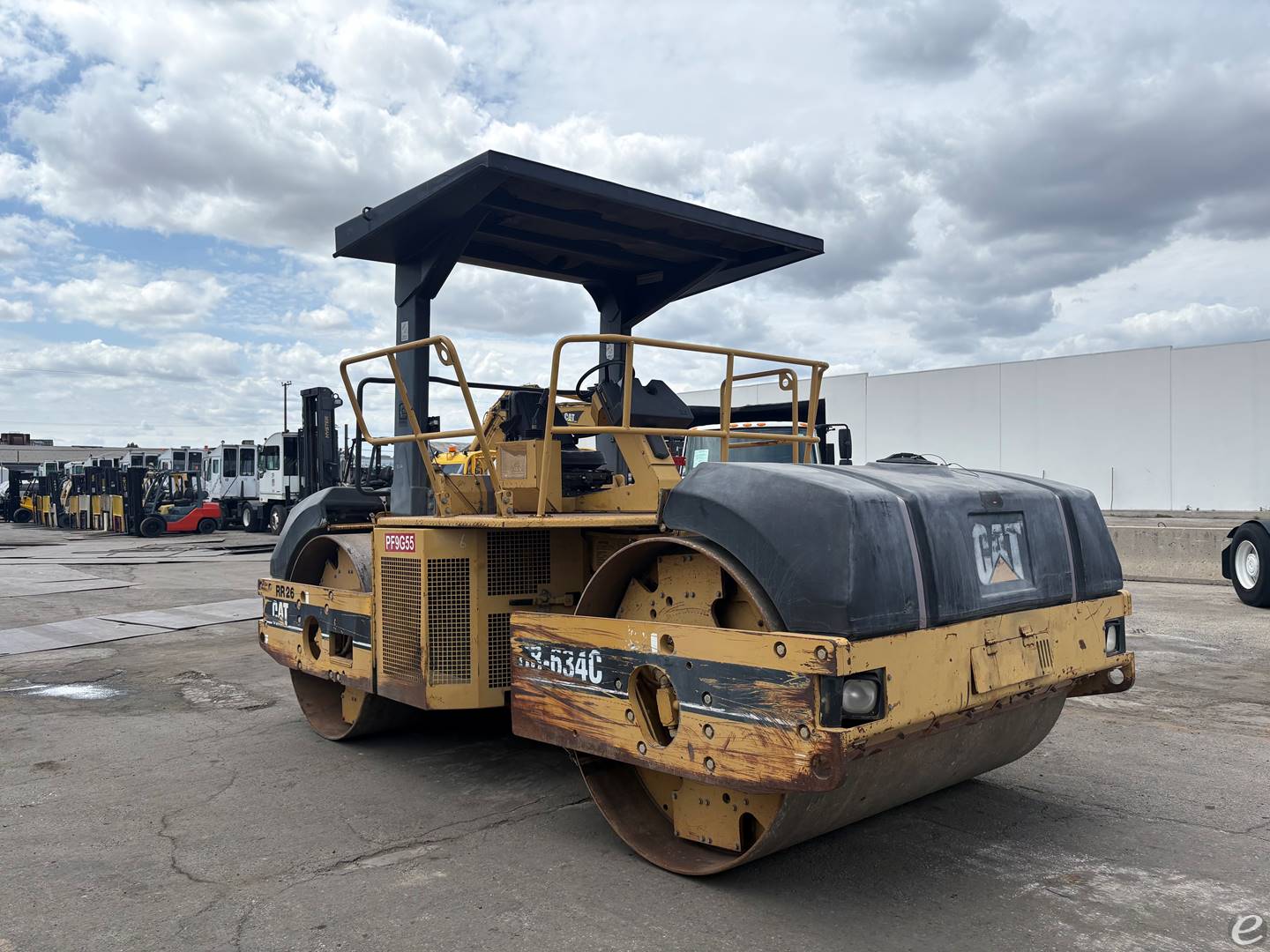 2001 Cat CB-634C