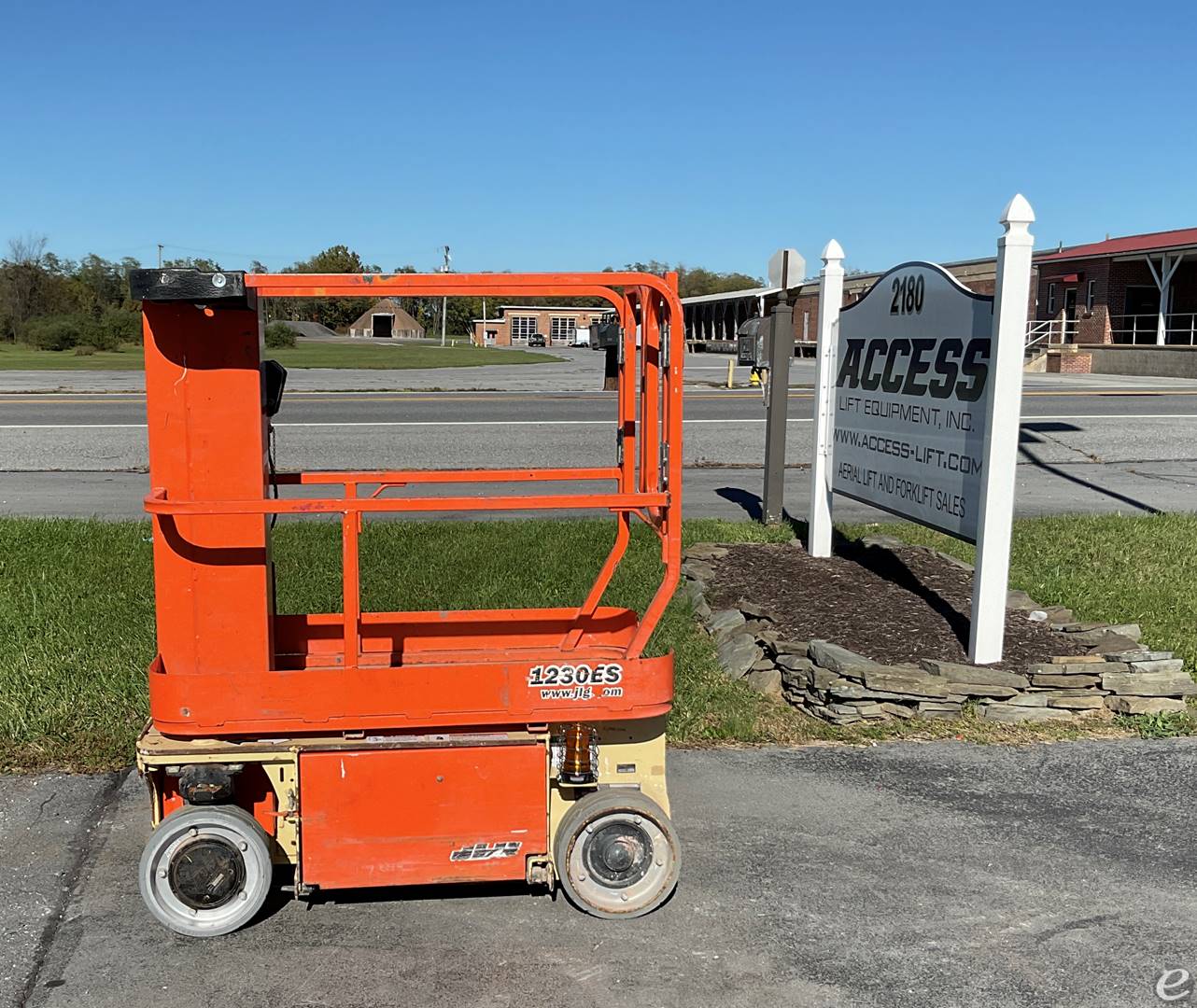 2017 JLG 1230ES