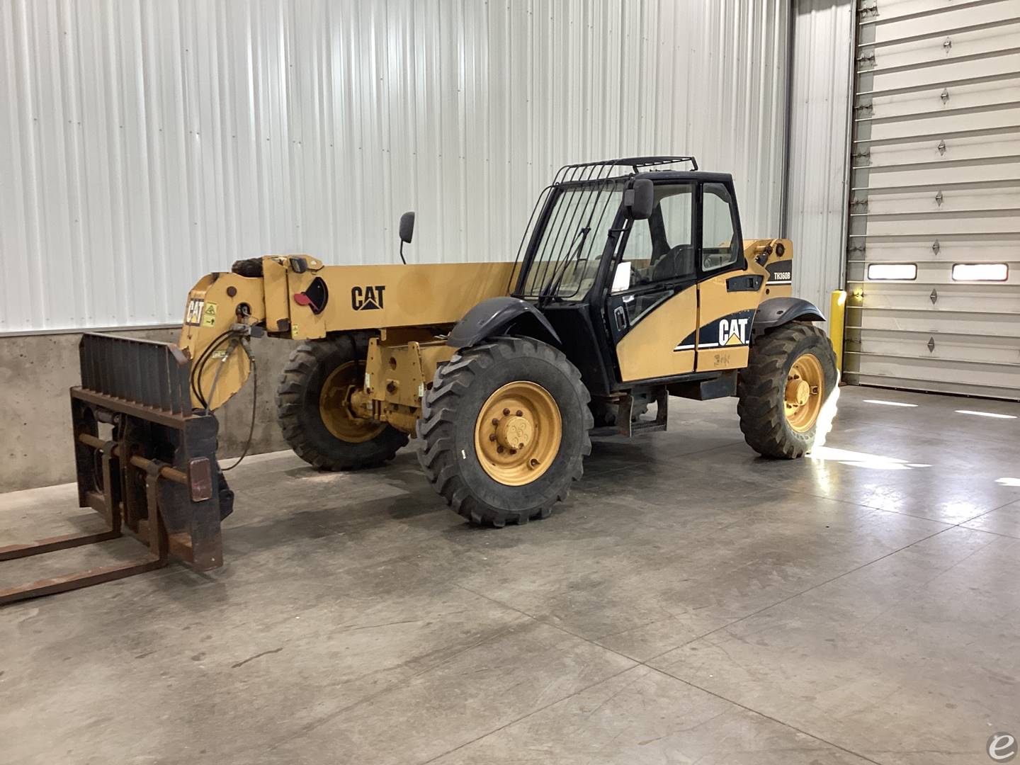 2005 Cat TH360B		