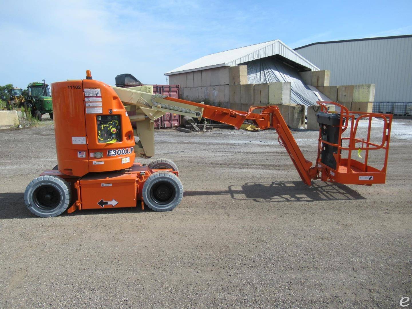 2013 JLG E300AJP