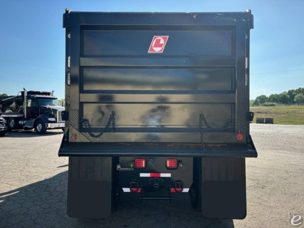 2025 Kenworth T880