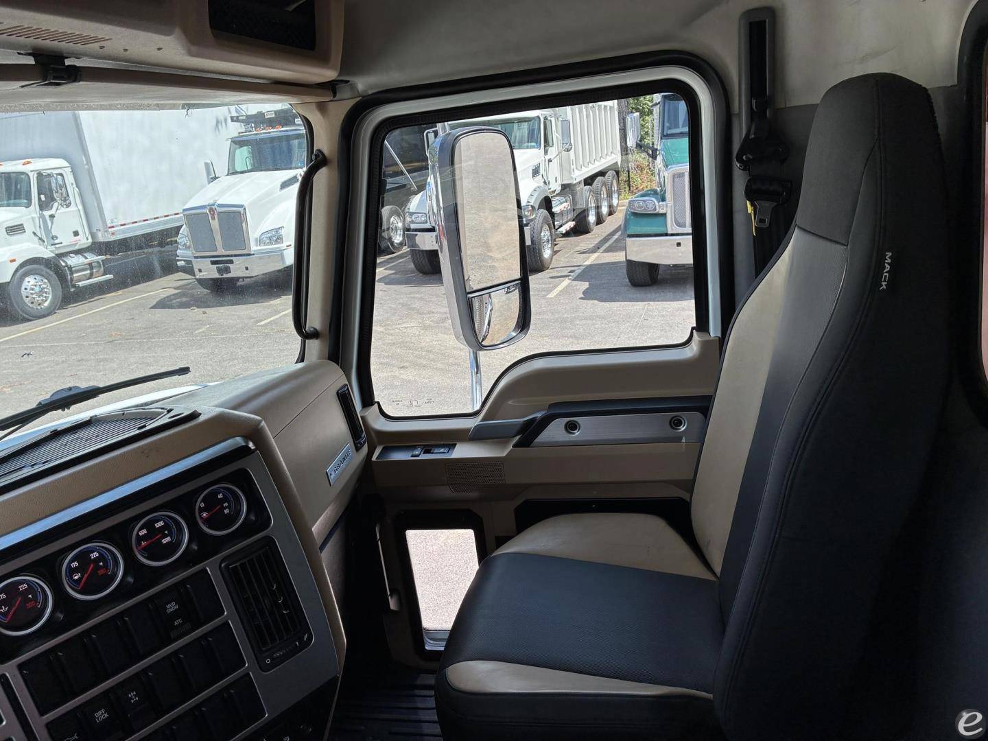 2020 Mack GRANITE 64FR