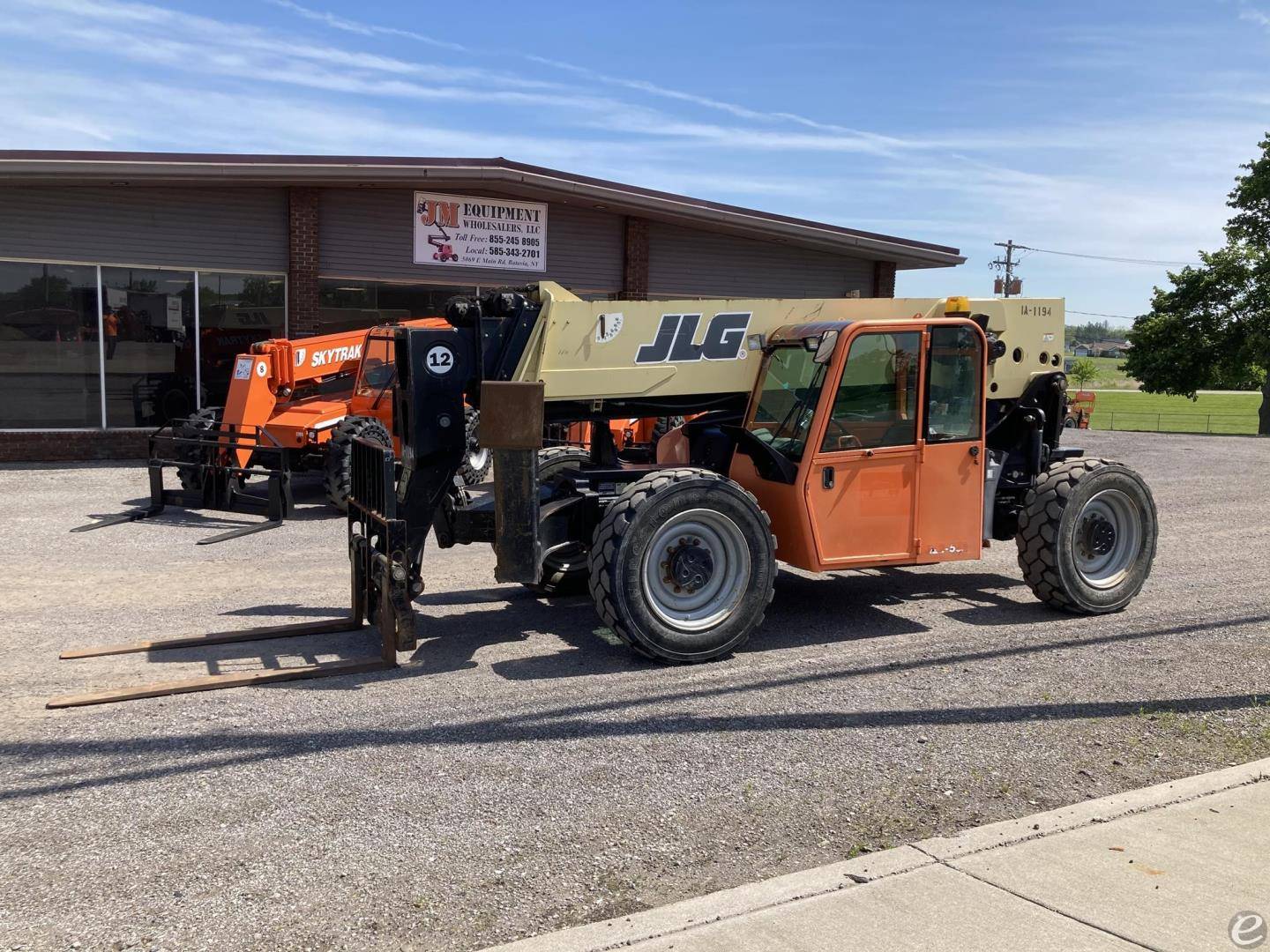 2012 JLG 1255