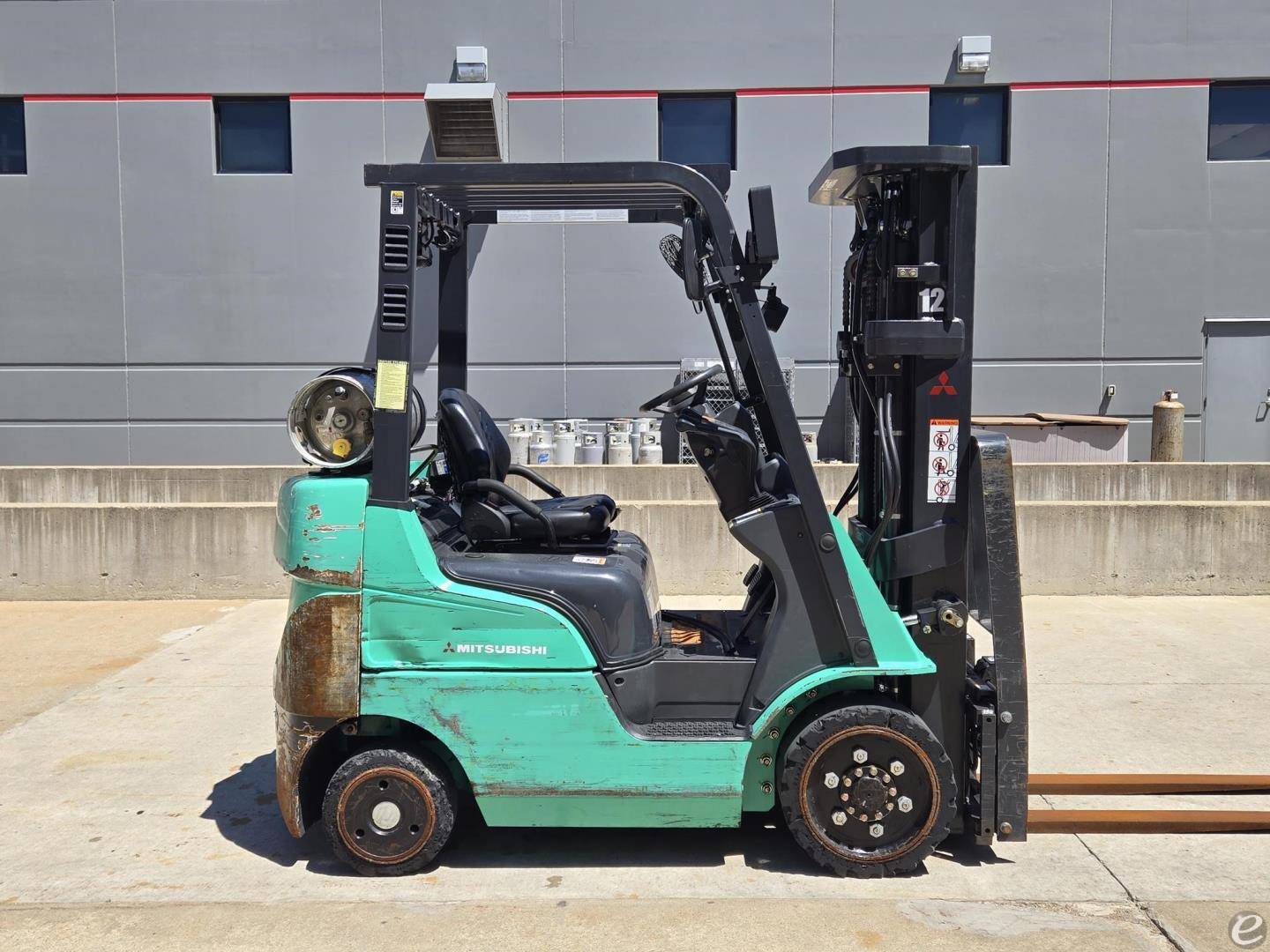 2020 Mitsubishi FGC20N