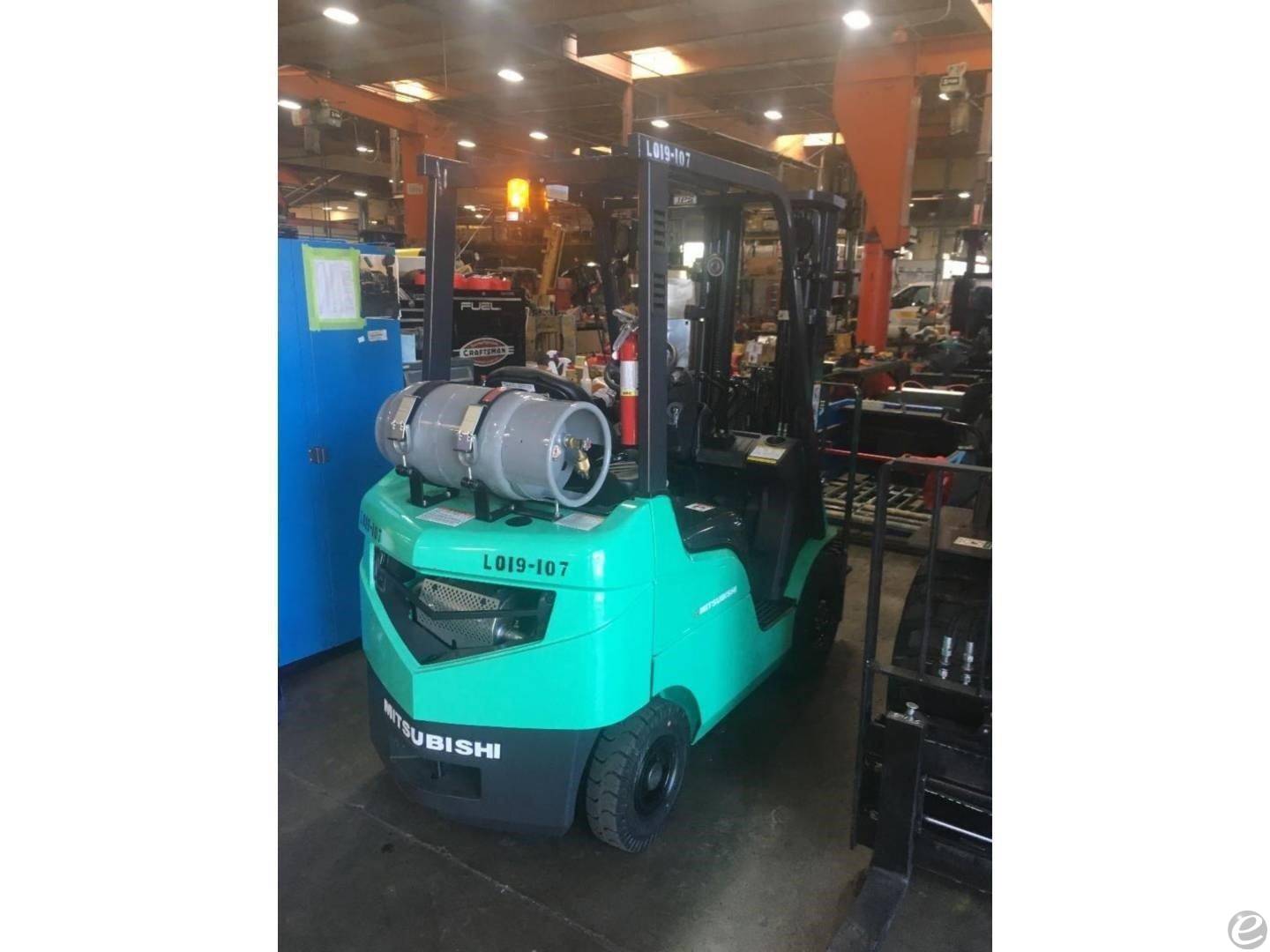 2019 Mitsubishi FG18N
