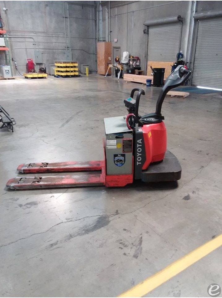 2012 Toyota 8HBE30 Electric Forklift - 123Forklift