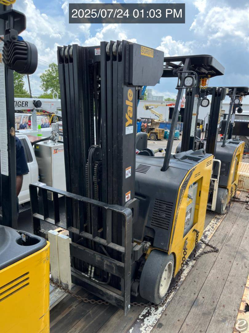 2017 Yale ESC040AD