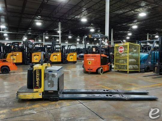 2017 Hyster B80ZHD Electric Forklif...