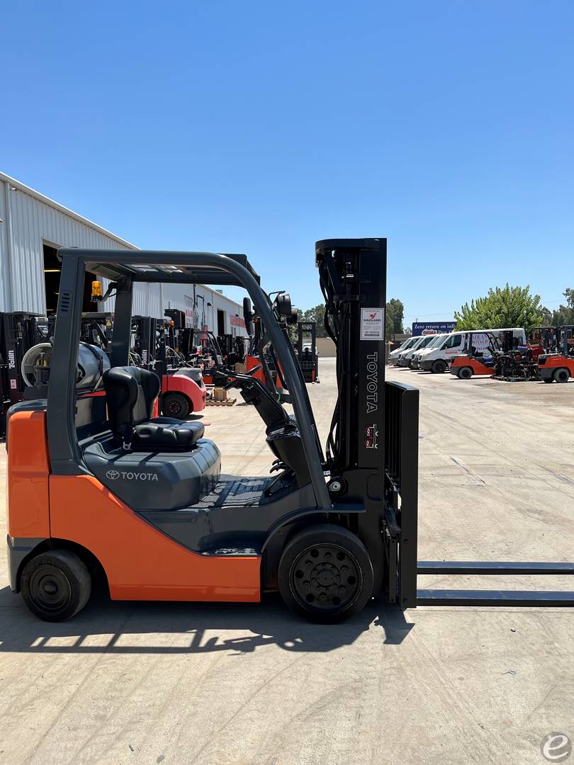 2008 Toyota 8FGCU25 LP Gas Forklift...