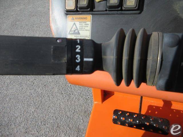 2016 JLG 6042