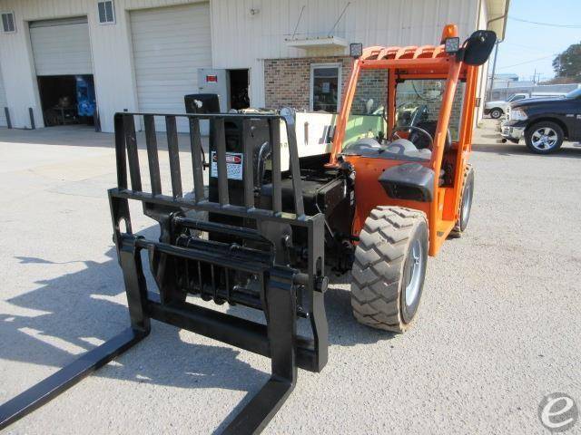 2017 JLG G5-18A