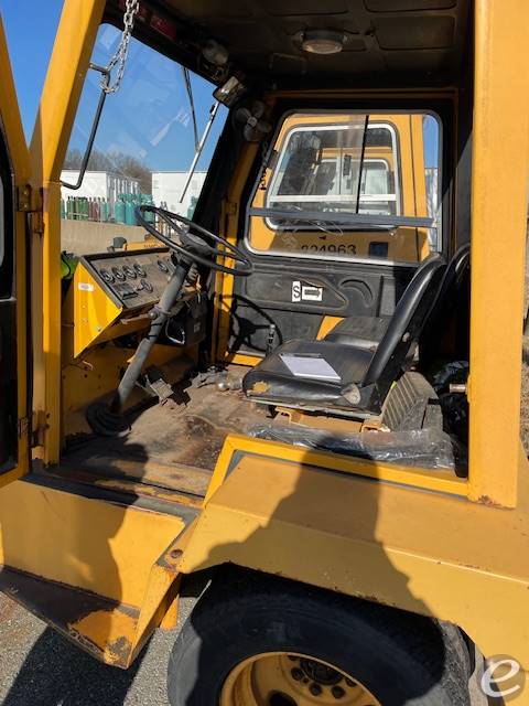2000 NMC-Wollard 60F with snow plow