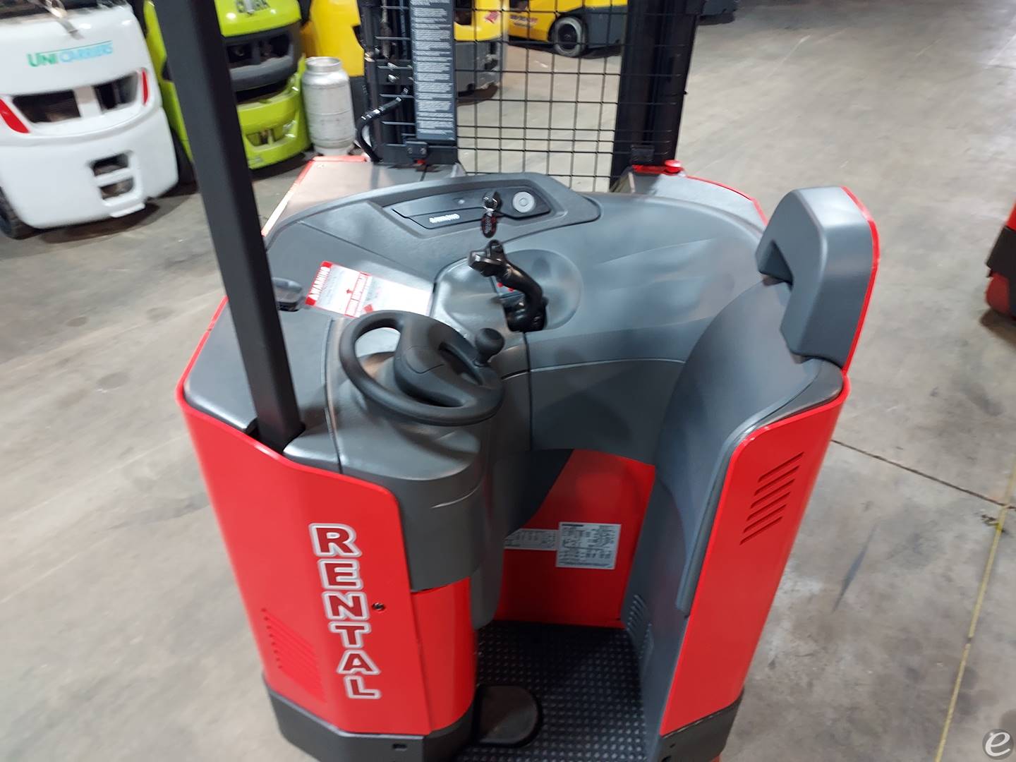 2024 Raymond 750-DR32TT