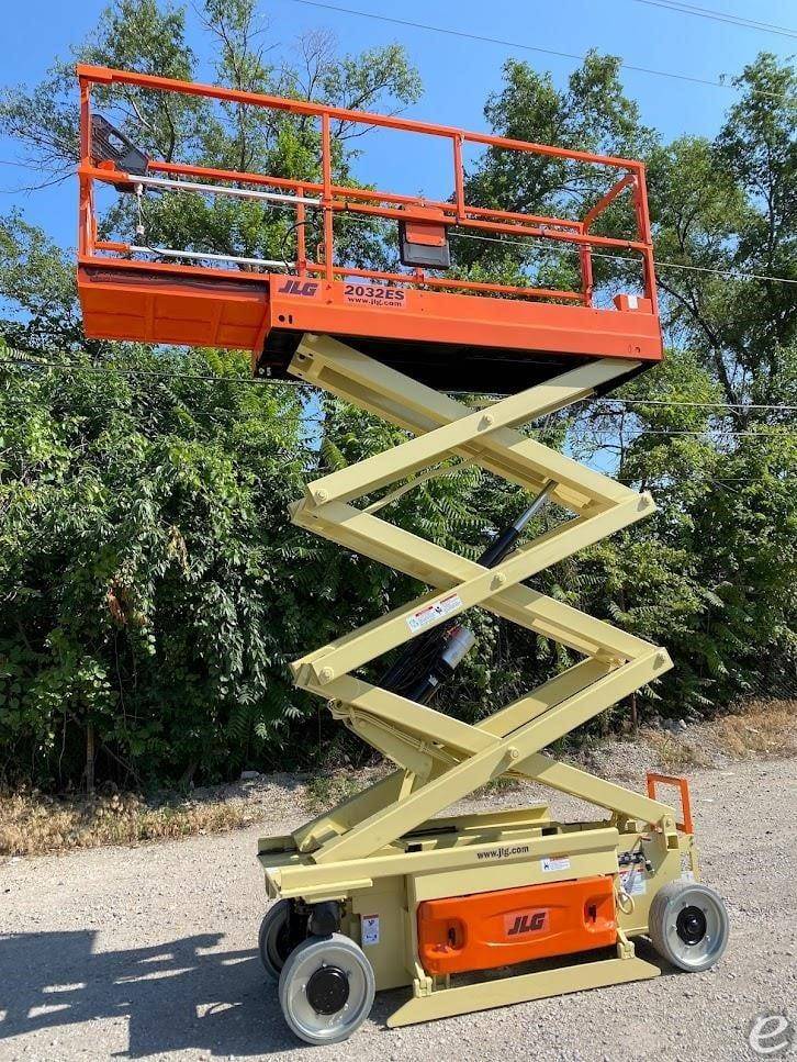 2016 JLG 2032ES