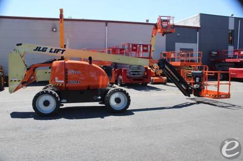 2017 JLG 600AJ