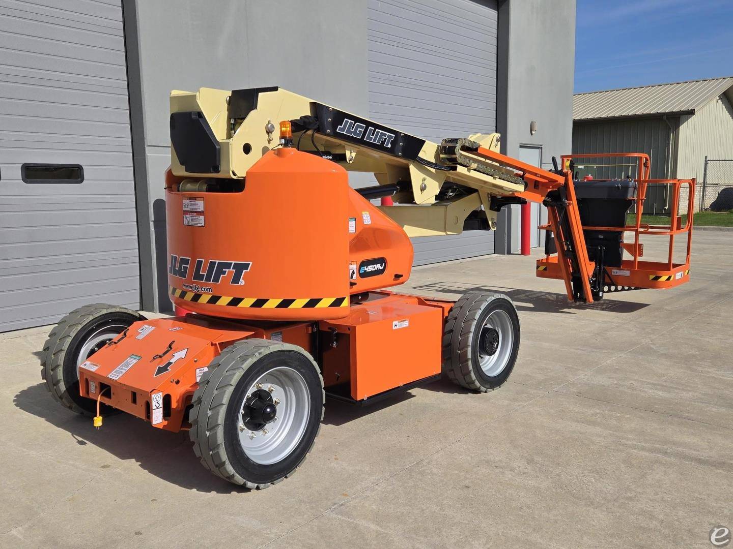 2022 JLG E450AJ