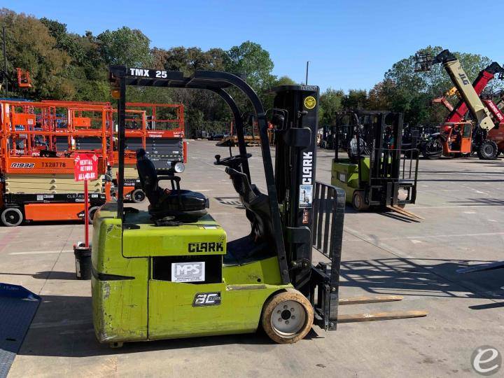 2016 Clark TMX25