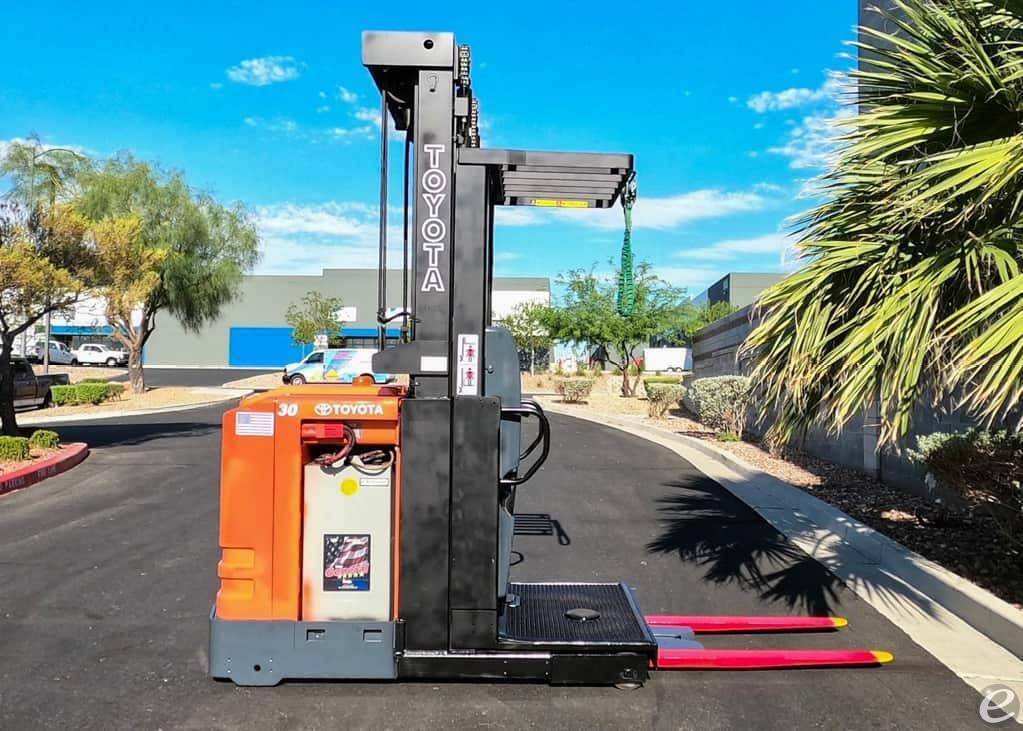 2010 Toyota 7BPUE15 Electric Order ...