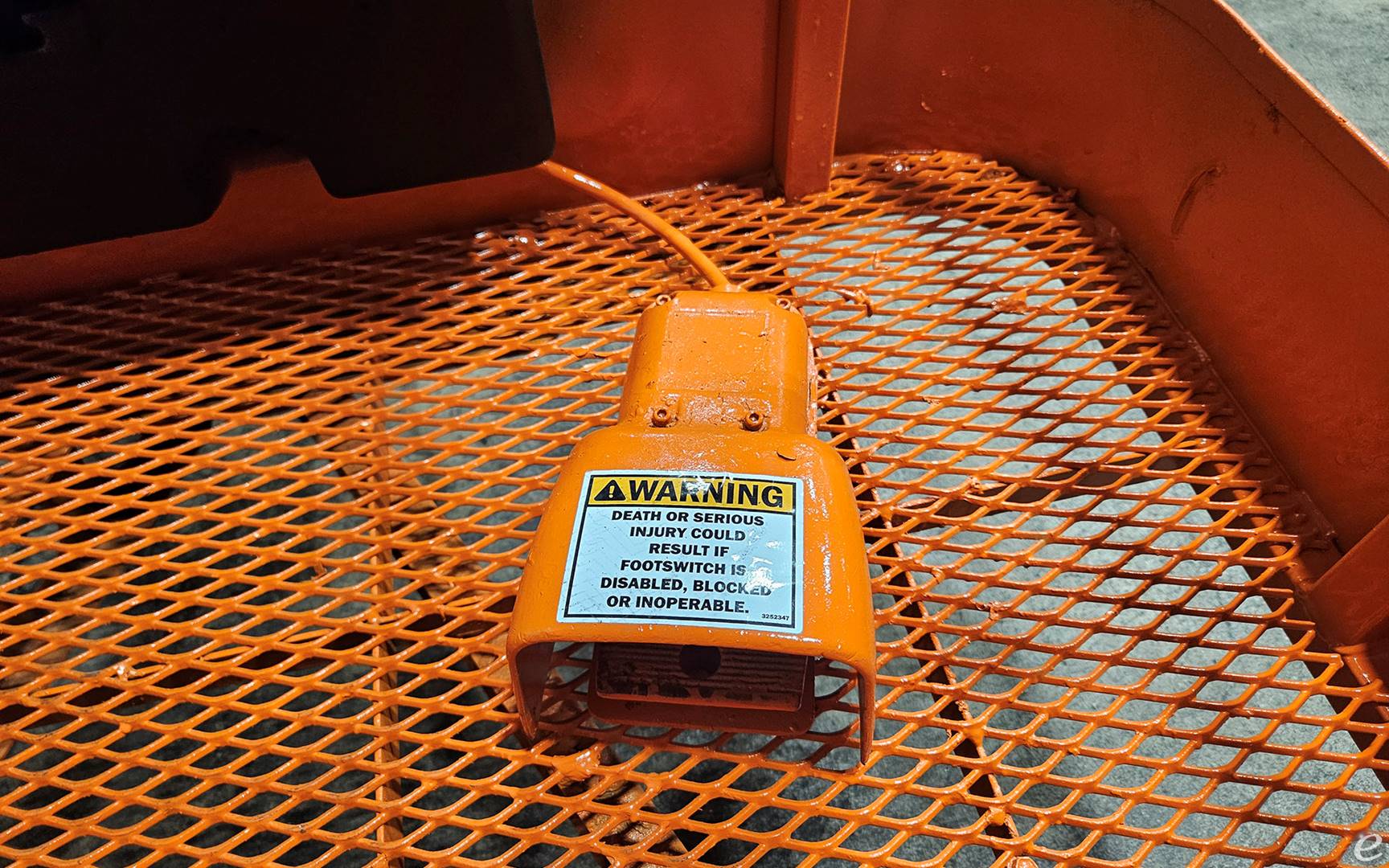 2012 JLG E300AJP