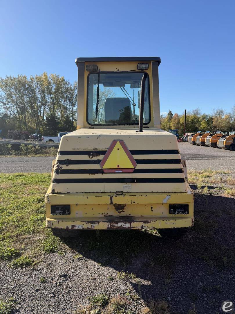 2000 New Holland LW80