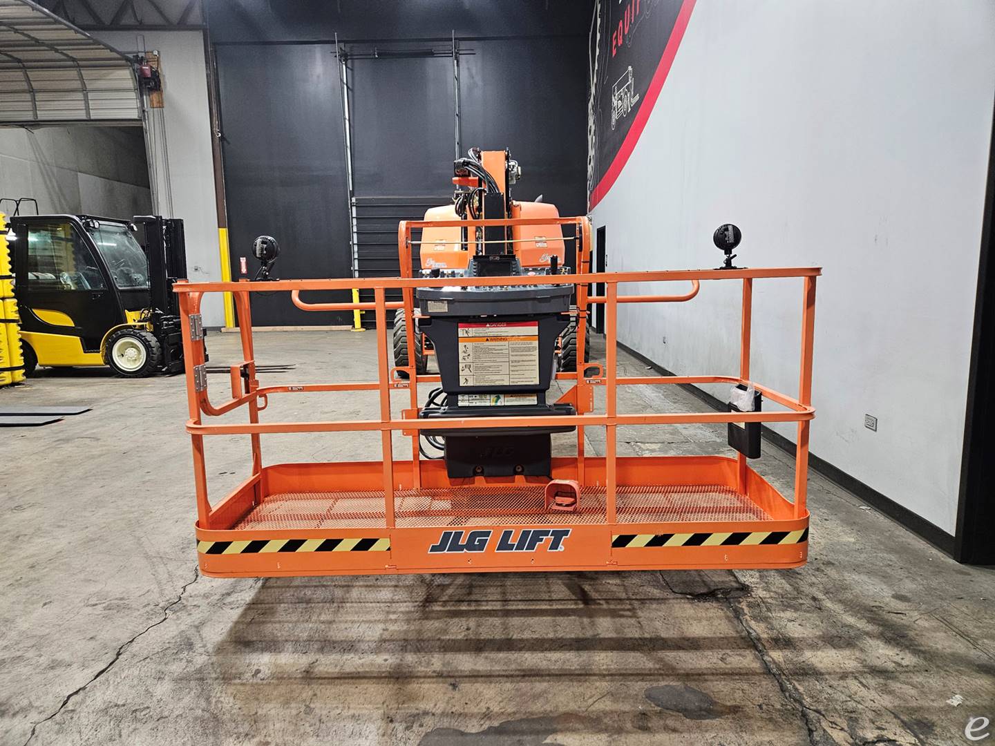 2023 JLG 670SJ