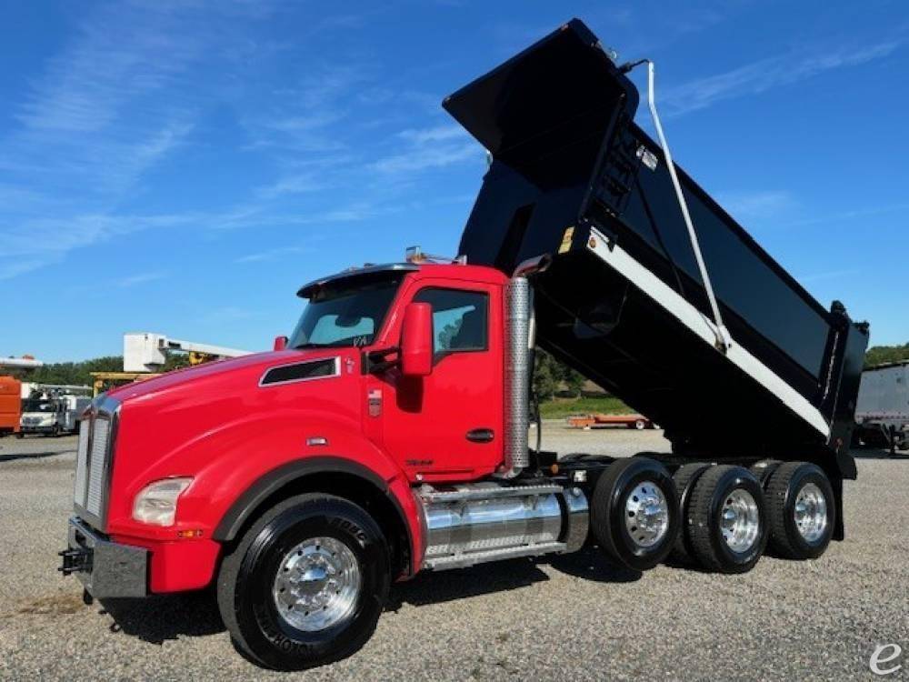 2022 Kenworth T880