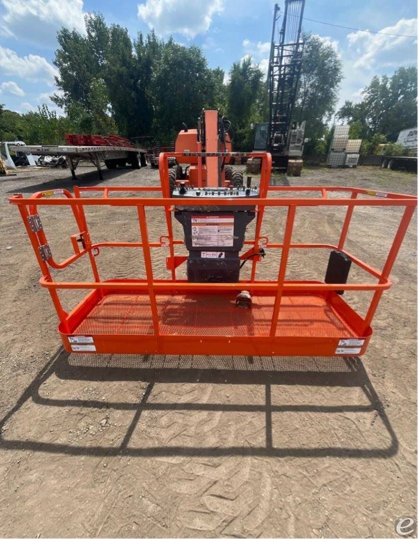 2015 JLG 660SJ