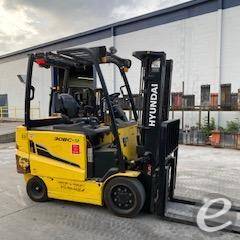 2017 Hyundai 30BC-9