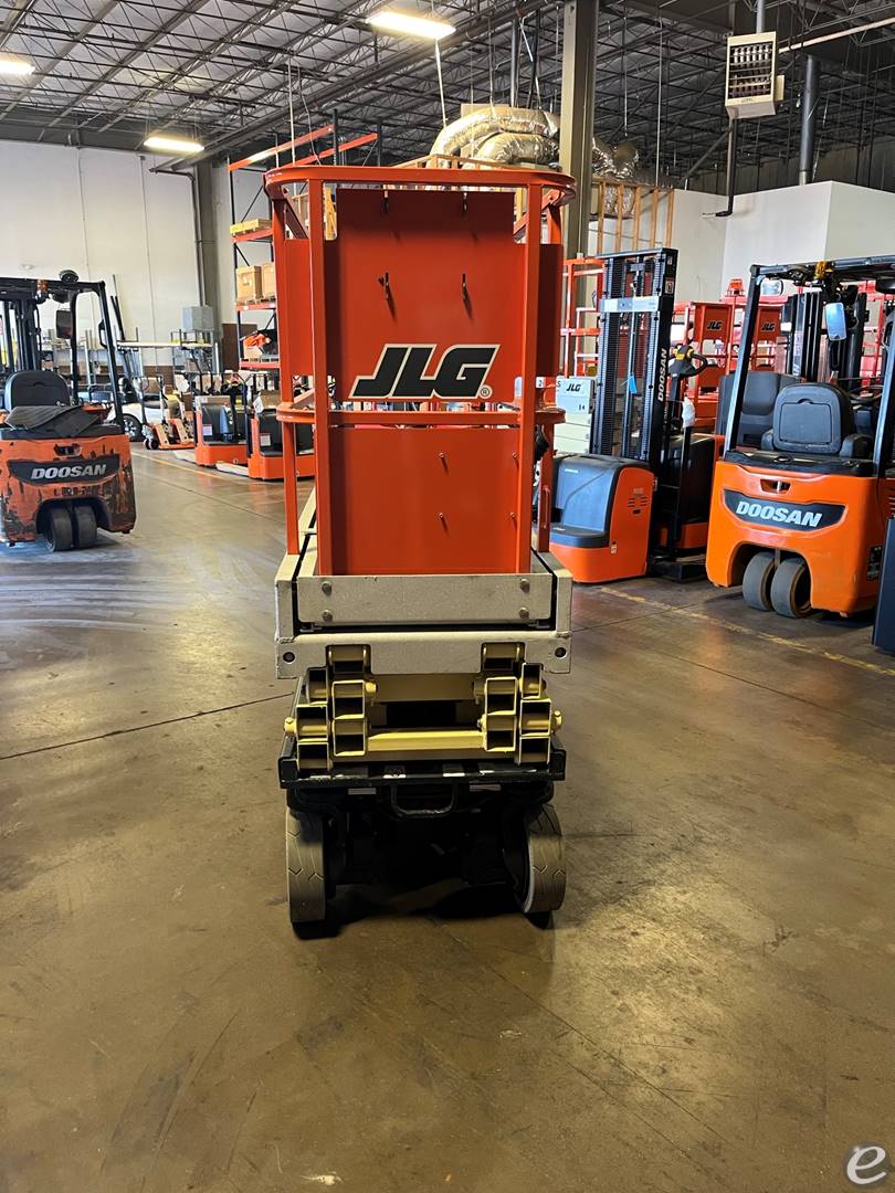 2014 JLG 1930ES