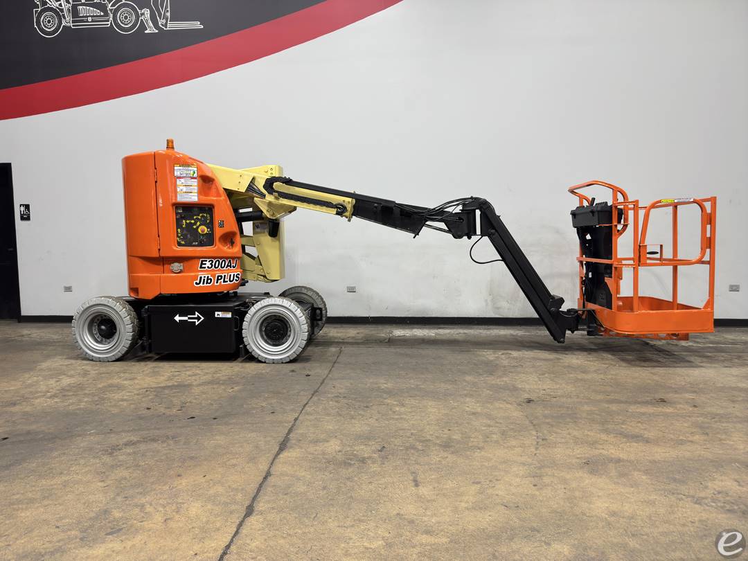 2014 JLG E300AJP