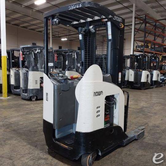 2019 Crown RR5725-45