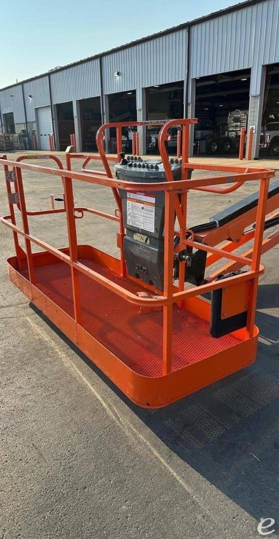 2015 JLG 660SJ