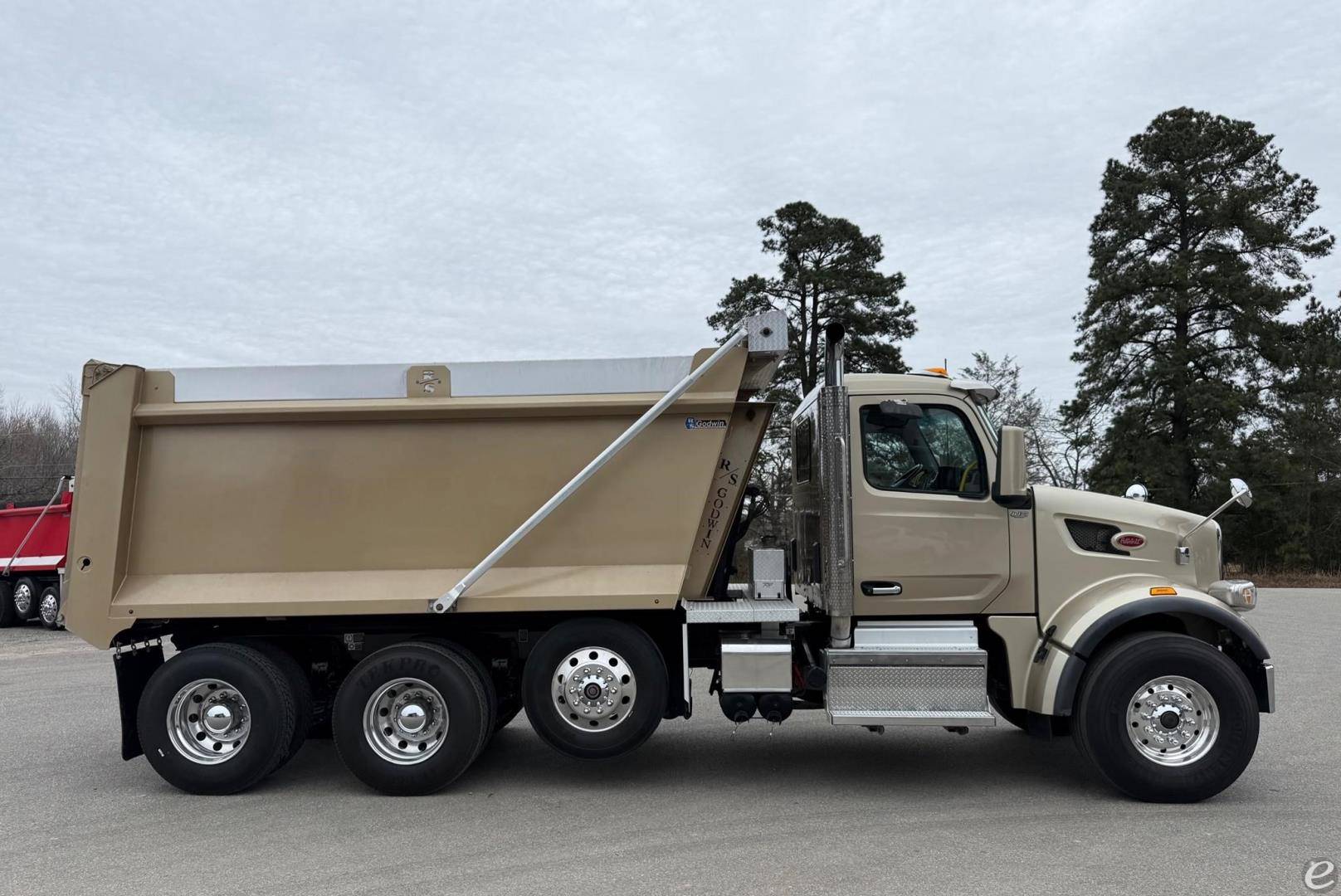 2024 Peterbilt 567