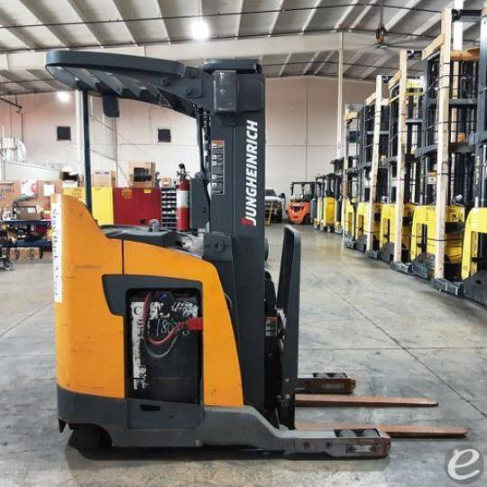 2016 Jungheinrich ETR340 Electric R...